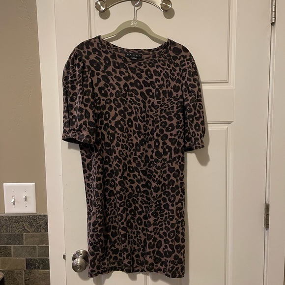Sanctuary Dresses & Skirts - Cute leopard Sanctuary dress - size M